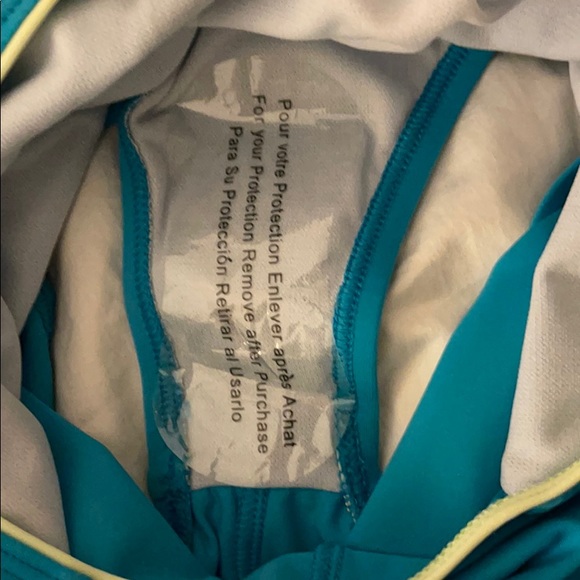 Nike women’s one piece swimsuit - Picture 6 of 6